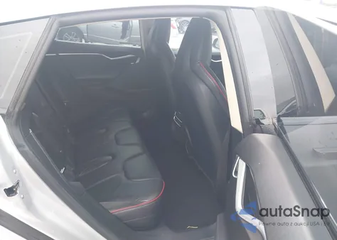 2013 Tesla Model S Performance z USA, uszkodzony, nr VIN 5YJSA1CP2DFP21125